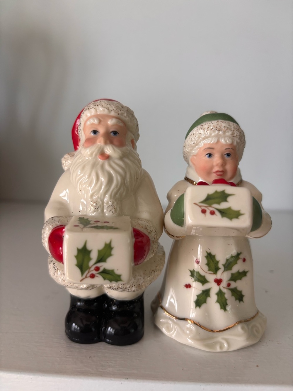 Vintage Santa and Mrs Claus Christmas Figurines with Gifts